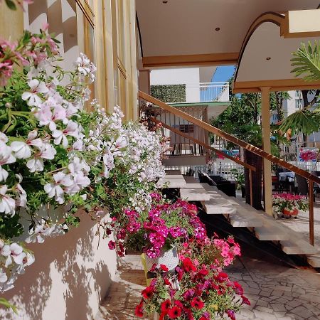 Hotel Mia Restaurant Rimini Exterior foto