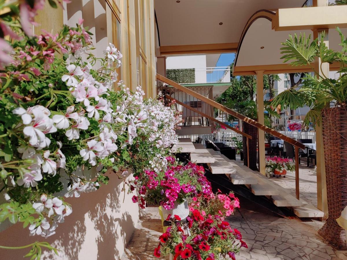 Hotel Mia Restaurant Rimini Exterior foto